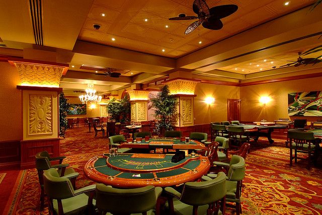 33 Poker Live Betting